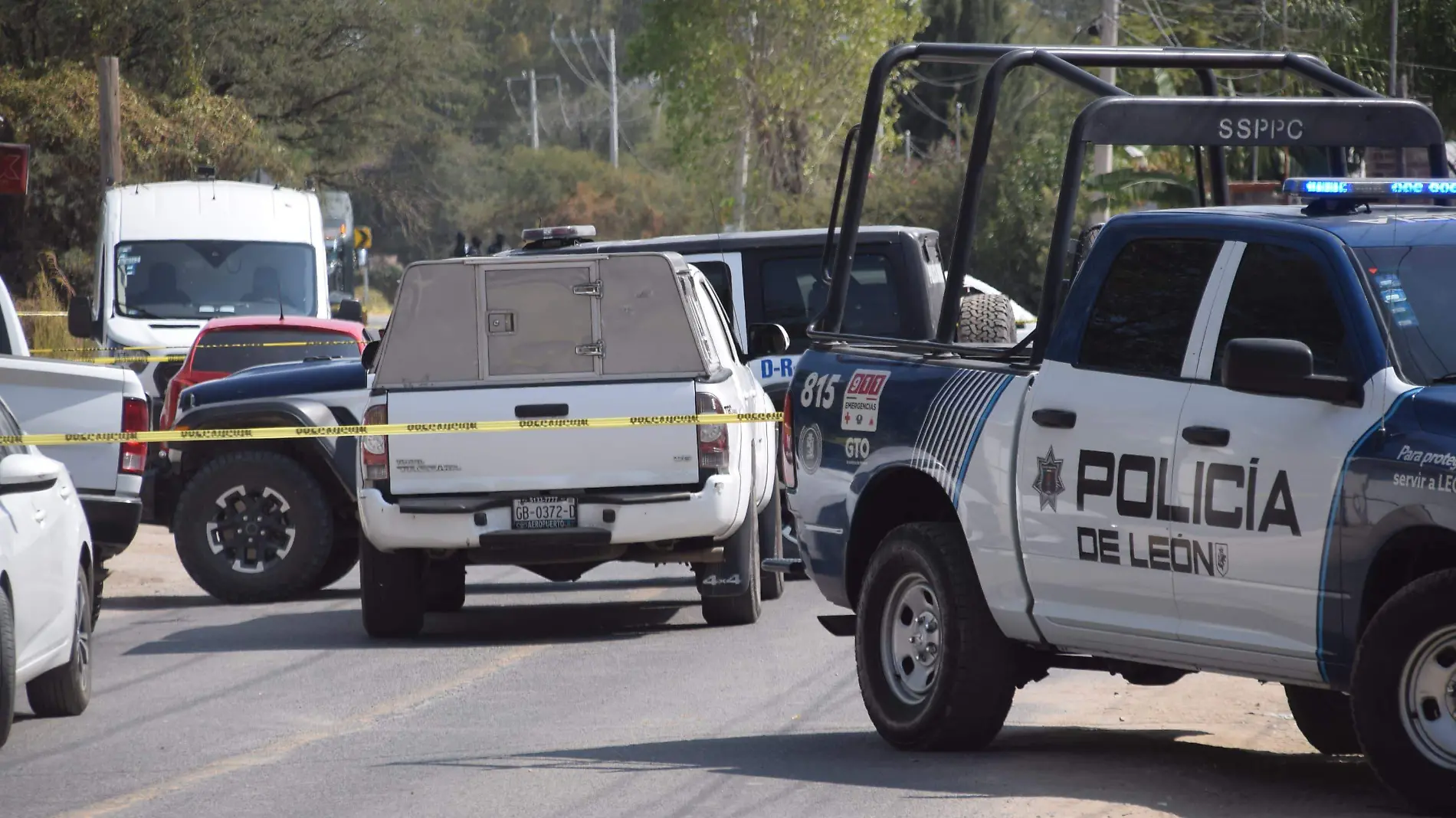 Mujer asesinada en León: Elementos de seguridad e investigación recabando evidencia del hecho